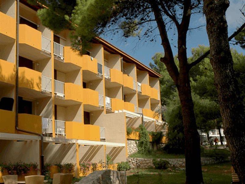 Veli Mel Hotel - San Marino Sunny Resort By Valamar Lopar Exterior foto